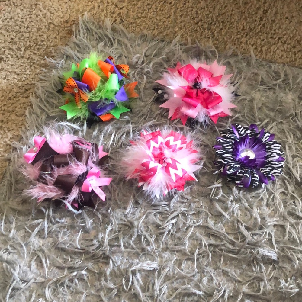 Clip on headband/bows made at boutique